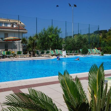 קופרה מריטימה Villaggio Verde Cupra מראה חיצוני תמונה