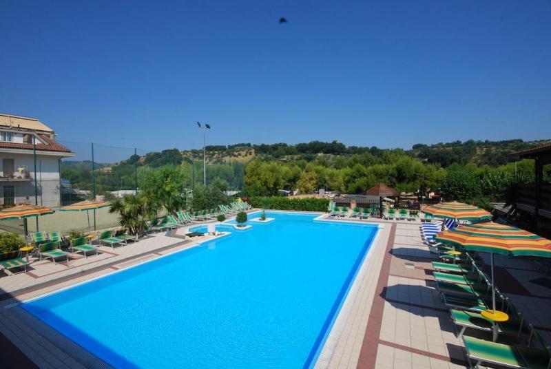קופרה מריטימה Villaggio Verde Cupra מראה חיצוני תמונה