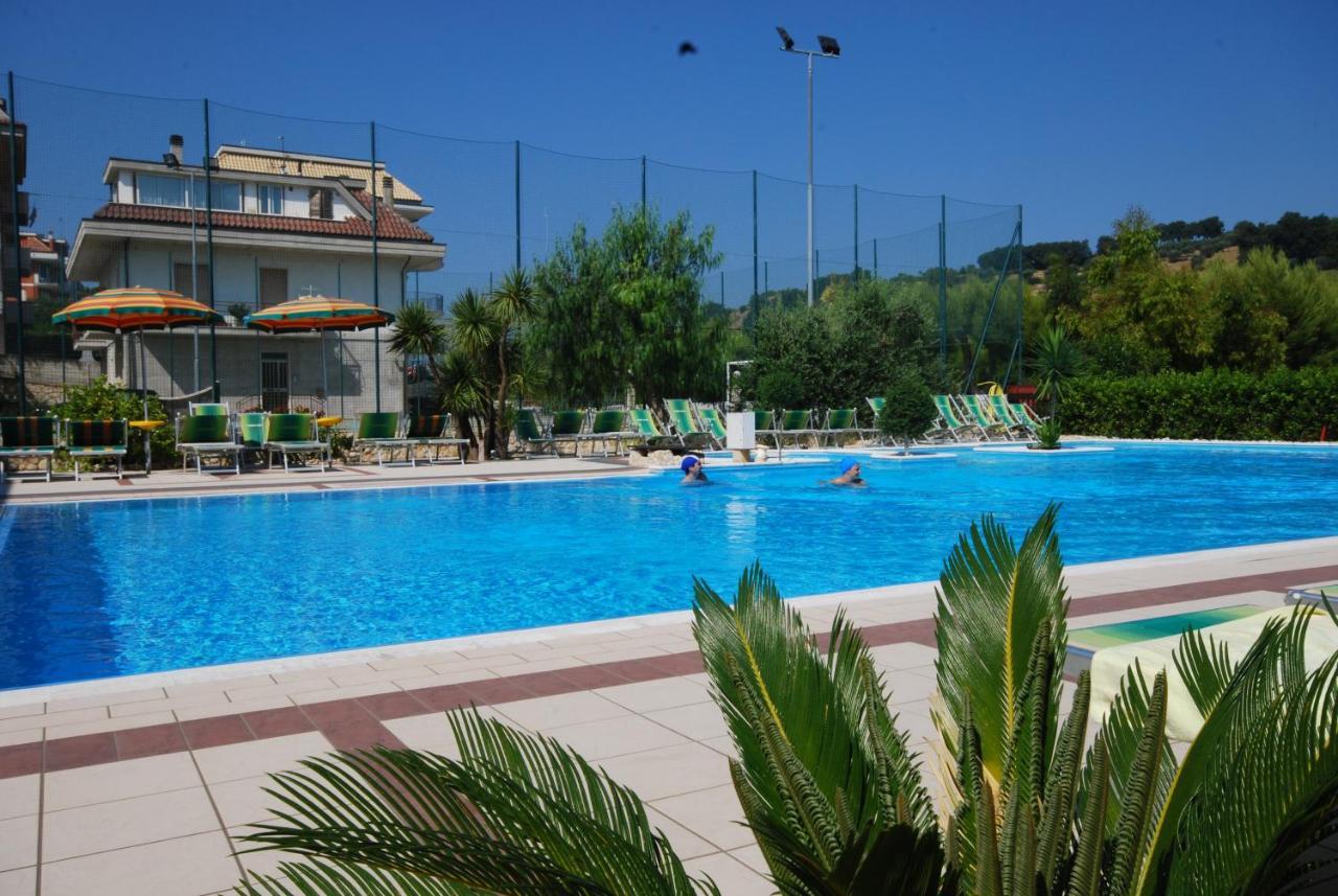 קופרה מריטימה Villaggio Verde Cupra מראה חיצוני תמונה